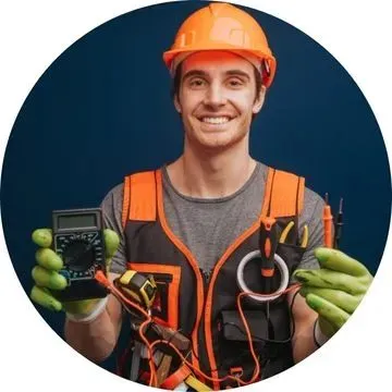 Eletricista para emergência em feriados em São Bernardo do Campo atendimento 24h Eletricista para emergência em feriados em São Bernardo do Campo realizando atendimento urgente